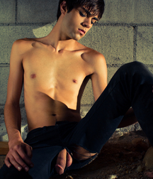 Damien 58e3d9211c1a8.jpg