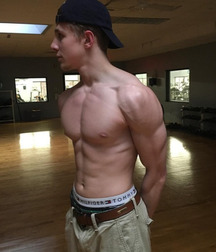Twinks 132 58eb4a63c4fac.jpg