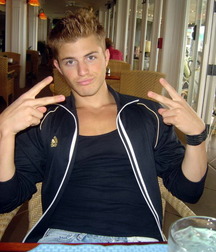Twinks 132 58eb4b10cd2c2.jpg