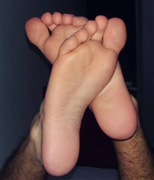 Boys's feet 64 58eb8f593e63b.jpg