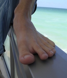 Boys's feet 64 58eb9174dcedd.jpg