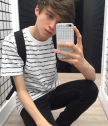 Twinks 142 58f21f3134b17.png