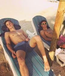 Twinks 146 58fa57816e917.png