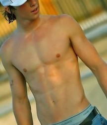 Twinks 150 58fa6a843bc56.jpg