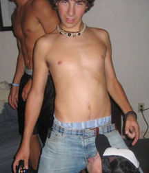 Twinks 150 58fa6addc7b1d.jpg