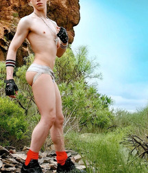 Twinks 156 590375794289d.jpg