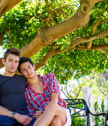 Evan & Liam 590e3bd326779.jpg