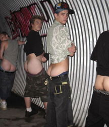 Attractive bottoms of boys 70 5916102c5b37f.jpg