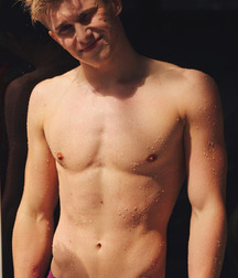 twinks  171 591dc0d8ba640.jpg