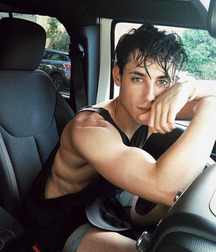 Beautiful and sexy boys 124 591eb1969a641.jpg