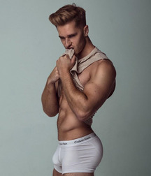 Beautiful and sexy boys 124 591eb1aca0607.jpg
