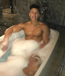 Beautiful and sexy boys 129 592e81d49c476.png