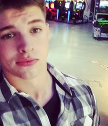 twinks  183 5935a54aa85f6.jpg