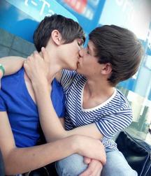Twinks  187 593af7856114d.jpg