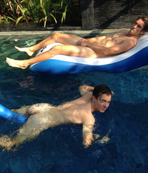 twinks  189 593bdf37ddad9.jpg