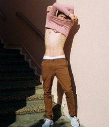 Twinks  190 593f0c064bfee.jpg