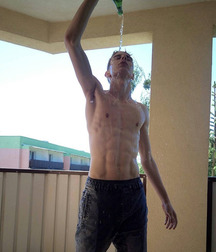 Twinks  190 593f0c48b3f51.jpg