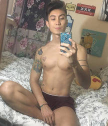 Twinks  190 593f0c8b8646a.jpg