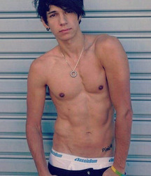 Twinks  190 593f0d15aea7d.jpg