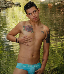 Twinks 194 593ff879af3b2.png