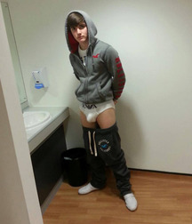 Twinks 194 593ff87c15c48.jpg