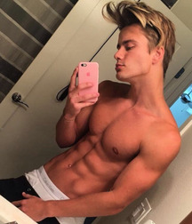 Twinks  2001 594682694c3a6.jpg