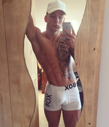 Twinks 220 5961f6c5b395c.jpg