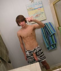 Twinks 226 596a0671af0cf.jpg