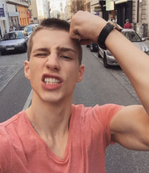 Twinks 228 596a08edec22f.png