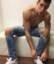 Twinks 228 596a090abb8bc.png