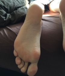 Boys's feet 65 596ca20420cfd.jpg