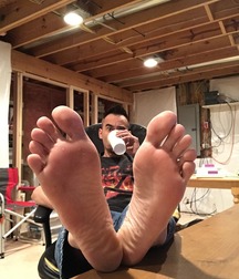 Boys's feet 65 596ca23669cc8.jpg