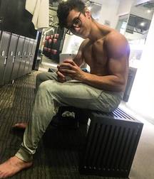 Boys's feet 65 596ca23ee10b5.jpg