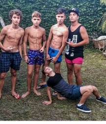 Twinks 241 597ceeec93925.jpg