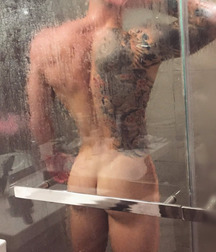 Attractive bottoms of boys 80 597cf89c88aa6.jpg