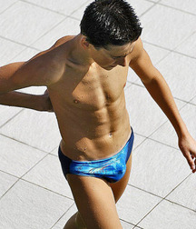 Twinks in pool 2 598075a6d1219.jpg