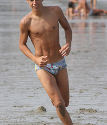 Twinks in pool 3 5980785700684.jpg