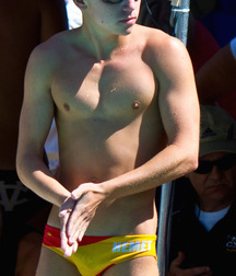 Twinks in pool 3 598078e57b76b.jpg