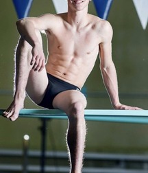 Twinks in pool 3 59807929bc1c1.jpg