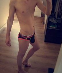 Twinks in pool 3 598079d70bcca.jpg
