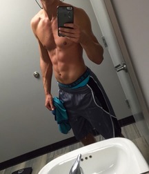 Twinks in pool 5 59808b42ccb9d.jpg