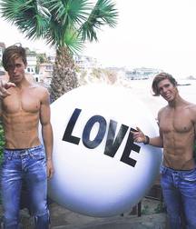 Twinks in pool 5 59808b684a8c6.jpg