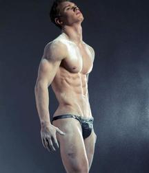 Twinks in pool 5 59808b7d40760.jpg