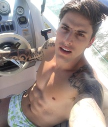 Twinks in pool 5 59808d9c1badb.jpg