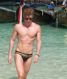 Twinks in pool 6 59809591b4daa.jpg