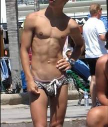 Twinks in pool 7 598720653d9ad.jpg
