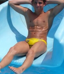 Twinks in pool 7 5989a6547b401.jpg