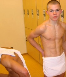 Twinks in pool 7 5989a68def4e7.jpg