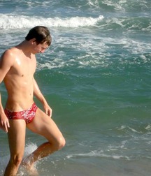 Twinks in pool 9 5989ad9350fff.jpg