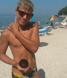 Twinks in pool 9 5989aec8b7b08.jpg